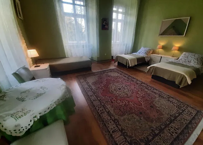 مزرعة للإقامة Palac Jastrowiec