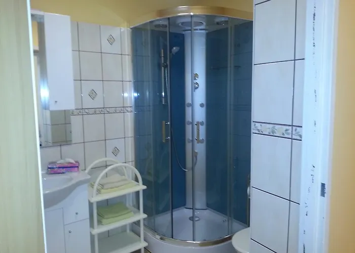 مزرعة للإقامة Palac Jastrowiec